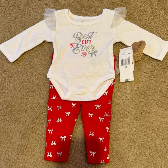 Holiday 3 month White and Red Baby Outfit with Bow Print, Headband, and Socks - Picture 2 of 11